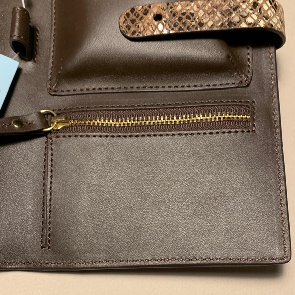 ANTONIO MELANI Brown Textured Leather Travel Wallet - Picture 4 of 12